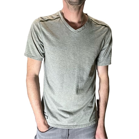 Nike Other - Nike Running Mens Light Grey Heathered V-Neck Short Sleeve Zipper Pocket T-Shirt